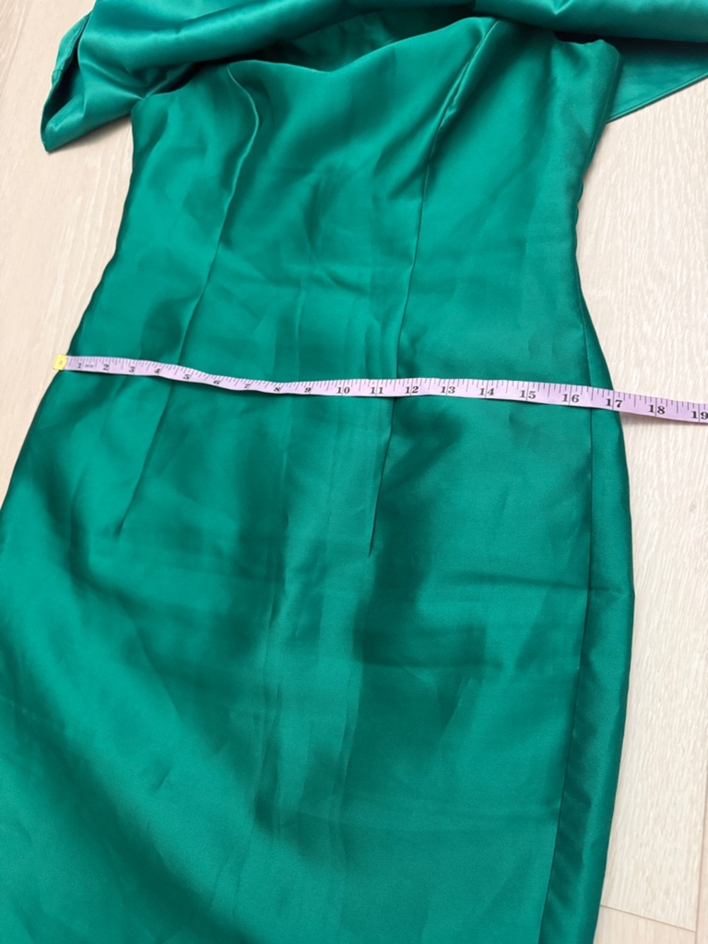 Adrianna Papell Off-The-Shoulder Emerald Green Dress - Picture 7 of 9